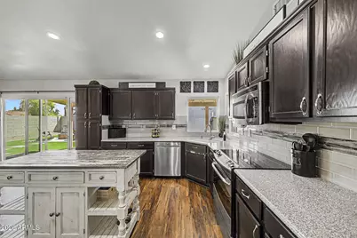 7521 W Willow Avenue, Peoria, AZ 85381 - Photo 12