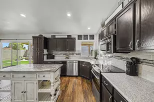 7521 W Willow Ave, Peoria, AZ 85381 - Photo 12