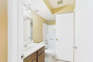 5236 W Peoria Ave, Glendale, AZ 85302 - Photo 8