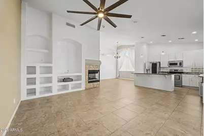 16155 N 87th Drive, Peoria, AZ 85382 - Photo 10