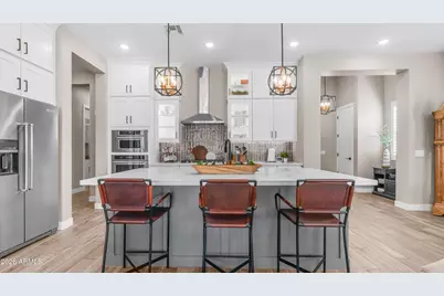 14036 W Desert Flower Drive, Goodyear, AZ 85395 - Photo 2