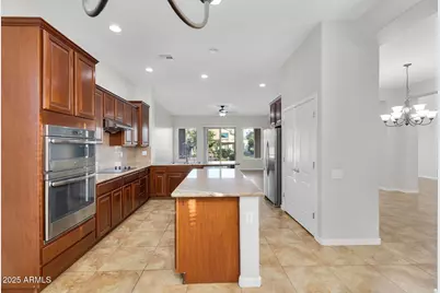 637 E Indian Wells Place, Chandler, AZ 85249 - Photo 10