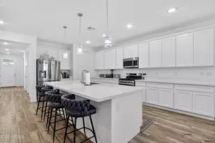 12761 W Pkwy Ln, Avondale, AZ 85323 - Photo 4