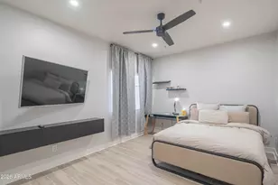 11333 N 92nd St, Scottsdale, AZ 85260 - Photo 14