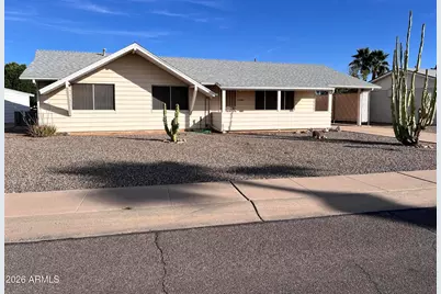 11033 N 105th Avenue, Sun City, AZ 85351 - Photo 2