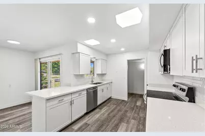 10927 W Peoria Avenue, Sun City, AZ 85351 - Photo 10