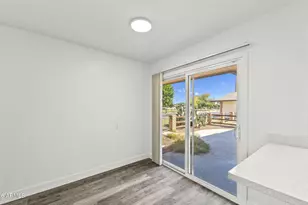 10927 W Peoria Ave, Sun City, AZ 85351 - Photo 8