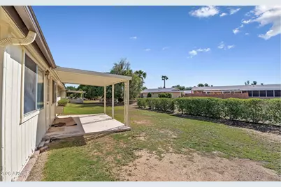 10927 W Peoria Avenue, Sun City, AZ 85351 - Photo 30