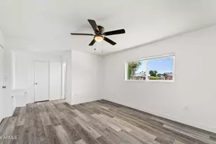 10927 W Peoria Ave, Sun City, AZ 85351 - Photo 16