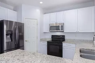 7031 S 30th St, Phoenix, AZ 85042 - Photo 2