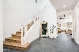 3520 E Crest Ln, Phoenix, AZ 85050 - Photo 4