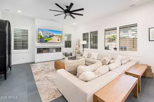 3520 E Crest Ln, Phoenix, AZ 85050 - Photo 12