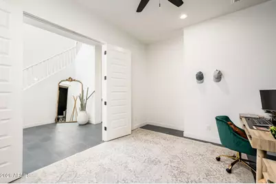 3520 E Crest Lane, Phoenix, AZ 85050 - Photo 18