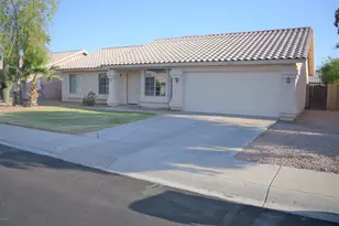 13323 E Butler St, Chandler, AZ 85225 - Photo 2