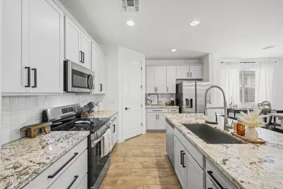 12364 N 174th Lane, Surprise, AZ 85388 - Photo 10