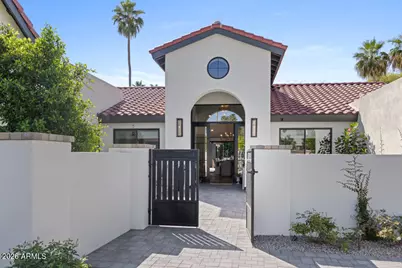 9627 E Gold Dust Avenue, Scottsdale, AZ 85258 - Photo 2