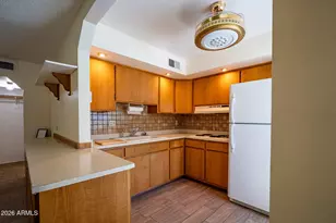 2569 W Berridge Ln, Phoenix, AZ 85017 - Photo 6