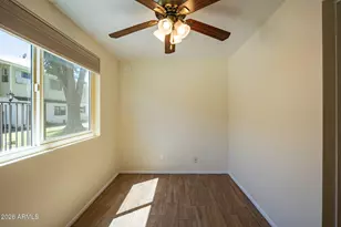 2569 W Berridge Ln, Phoenix, AZ 85017 - Photo 12