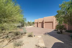 8400 E Dixileta Dr, Scottsdale, AZ 85266 - Photo 16