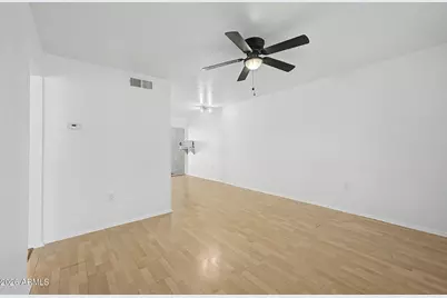 461 W Holmes Avenue #124, Mesa, AZ 85210 - Photo 4