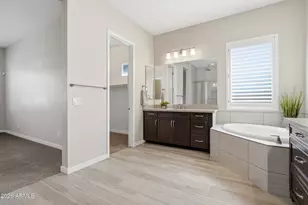 9402 W Patrick Ln, Peoria, AZ 85383 - Photo 22