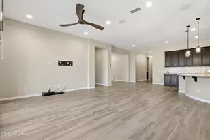 9402 W Patrick Ln, Peoria, AZ 85383 - Photo 14