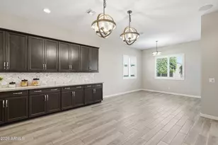 9402 W Patrick Ln, Peoria, AZ 85383 - Photo 8