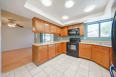 6609 N 82nd Avenue, Glendale, AZ 85303 - Photo 8