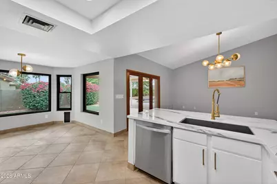 5735 E Campo Bello Drive, Scottsdale, AZ 85254 - Photo 14