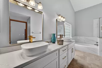 5735 E Campo Bello Drive, Scottsdale, AZ 85254 - Photo 22