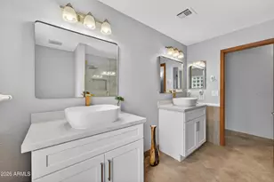 5735 E Campo Bello Dr, Scottsdale, AZ 85254 - Photo 32