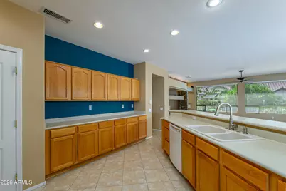 15069 W Double Tree Way, Surprise, AZ 85374 - Photo 16