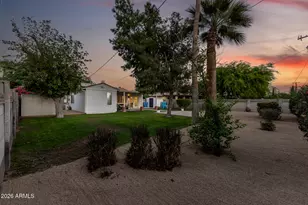 5748 N 12th Pl, Phoenix, AZ 85014 - Photo 30