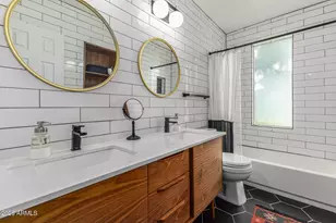 5748 N 12th Pl, Phoenix, AZ 85014 - Photo 16