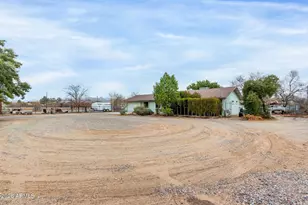 35011 N 3rd St, Phoenix, AZ 85086 - Photo 4