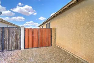 1752 E Debbie Dr, San Tan Valley, AZ 85140 - Photo 4