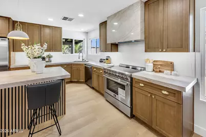 5720 W Greenbriar Drive, Glendale, AZ 85308 - Photo 8