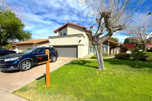 970 E Lobster Trap Ln, Tempe, AZ 85283 - Photo 1