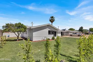 3936 E Oak St, Phoenix, AZ 85008 - Photo 2