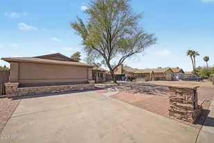 2601 E Dahlia Dr, Phoenix, AZ 85032 - Photo 2