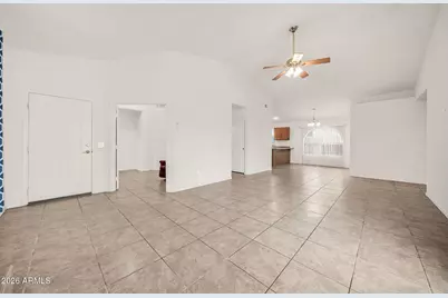 18086 W Skyline Drive, Surprise, AZ 85374 - Photo 10