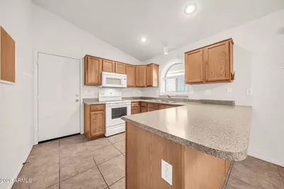 18086 W Skyline Drive, Surprise, AZ 85374 - Photo 20