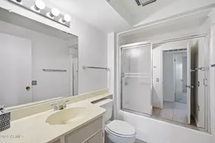 10046 W Hawthorn Dr, Sun City, AZ 85351 - Photo 22