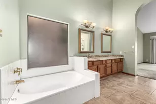 6725 S Taylor Dr, Tempe, AZ 85283 - Photo 8