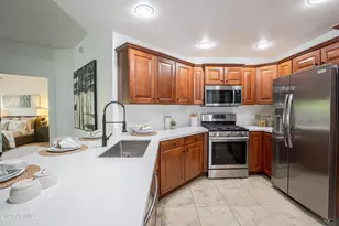 5450 E Deer Valley Dr E, Phoenix, AZ 85054 - Photo 10