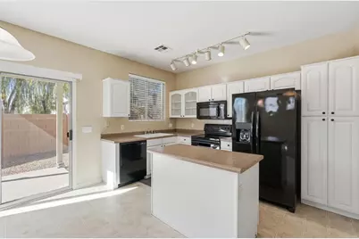 17561 W Banff Lane, Surprise, AZ 85388 - Photo 10