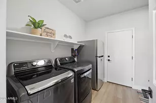 24039 N 82nd Ave, Peoria, AZ 85383 - Photo 22