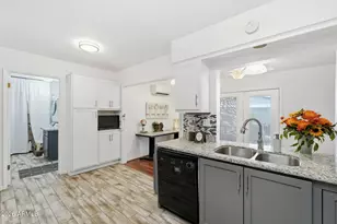 13673 N Garden Ct Dr, Sun City, AZ 85351 - Photo 8