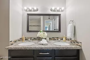 8319 E Bonnie Rose Ave, Scottsdale, AZ 85250 - Photo 20