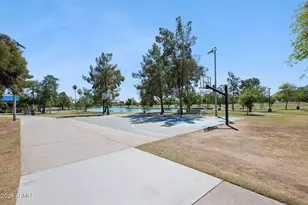 8319 E Bonnie Rose Ave, Scottsdale, AZ 85250 - Photo 28